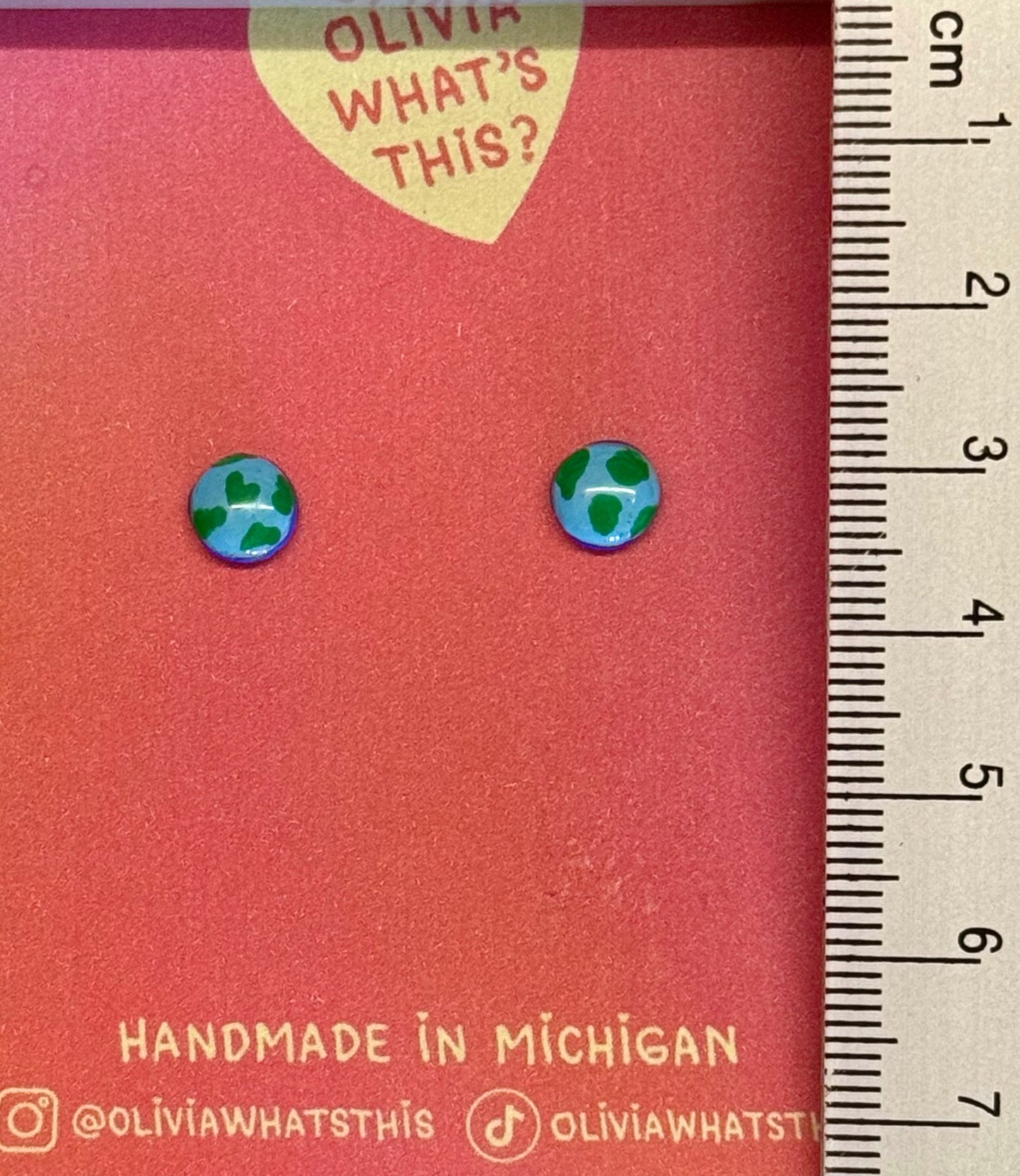 i ♥︎ the earth stud earrings